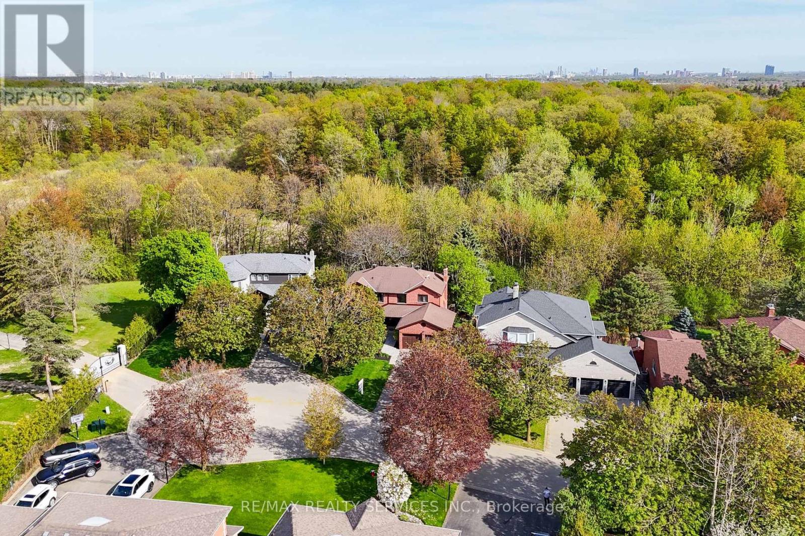 Property at 25 BROOKBANK COURT image 3