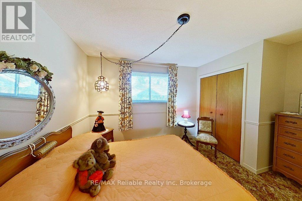39 Main Street S, Bluewater, Ontario  N0M 1G0 - Photo 15 - X12148185