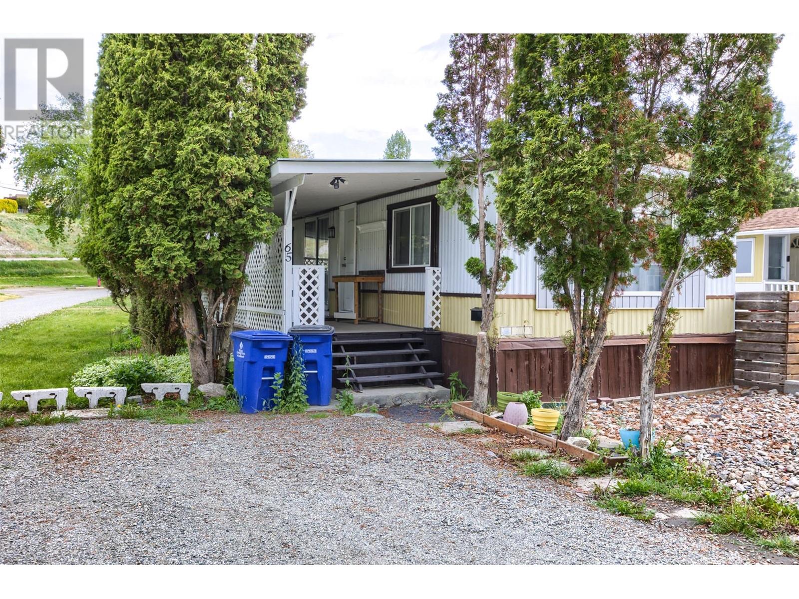 Property at 2065 Boucherie Road Unit# 65 image 1