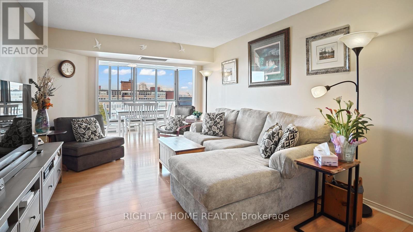 705 - 265 Westcourt Place, Waterloo, Ontario  N2L 6E4 - Photo 8 - X12147997