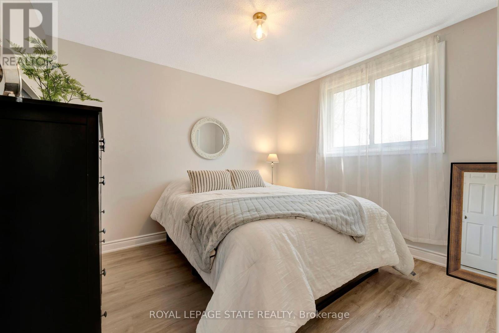 15 Elsa Court, Hamilton, Ontario  L9C 4R7 - Photo 25 - X12148115