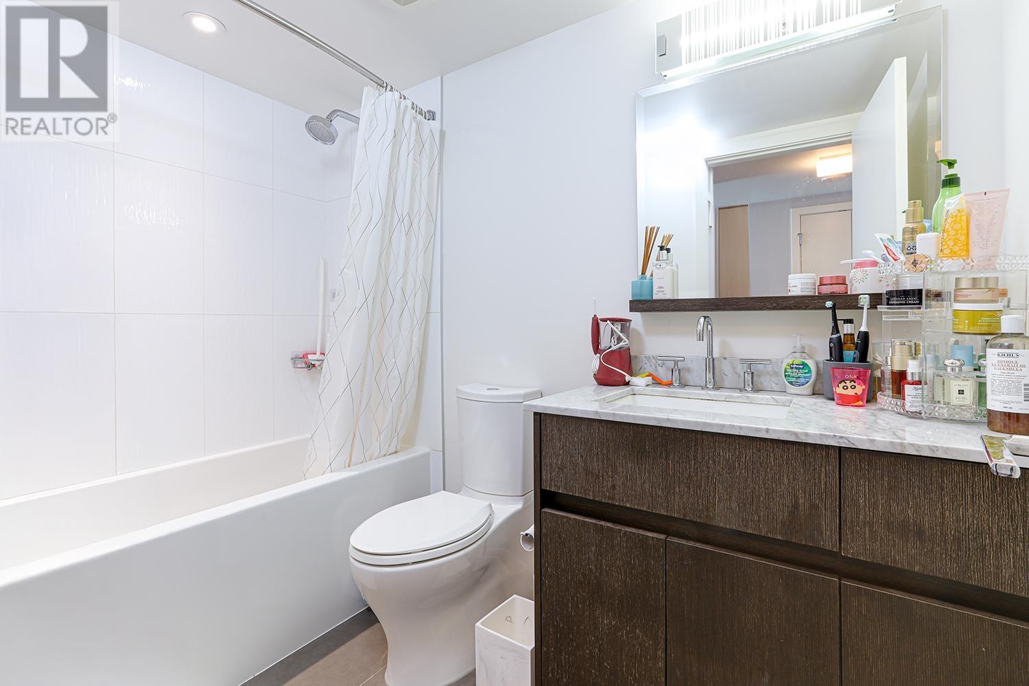 Listing Picture 14 of 23 : 1202 7733 FIRBRIDGE WAY, Richmond / 烈治文 - 魯藝地產 Yvonne Lu Group - MLS Medallion Club Member