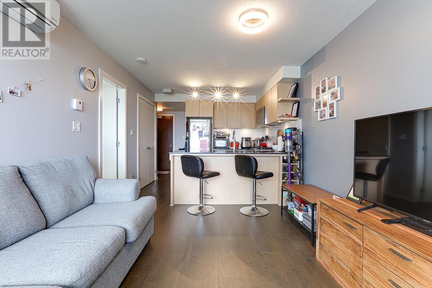 Listing Picture 7 of 23 : 1202 7733 FIRBRIDGE WAY, Richmond / 烈治文 - 魯藝地產 Yvonne Lu Group - MLS Medallion Club Member