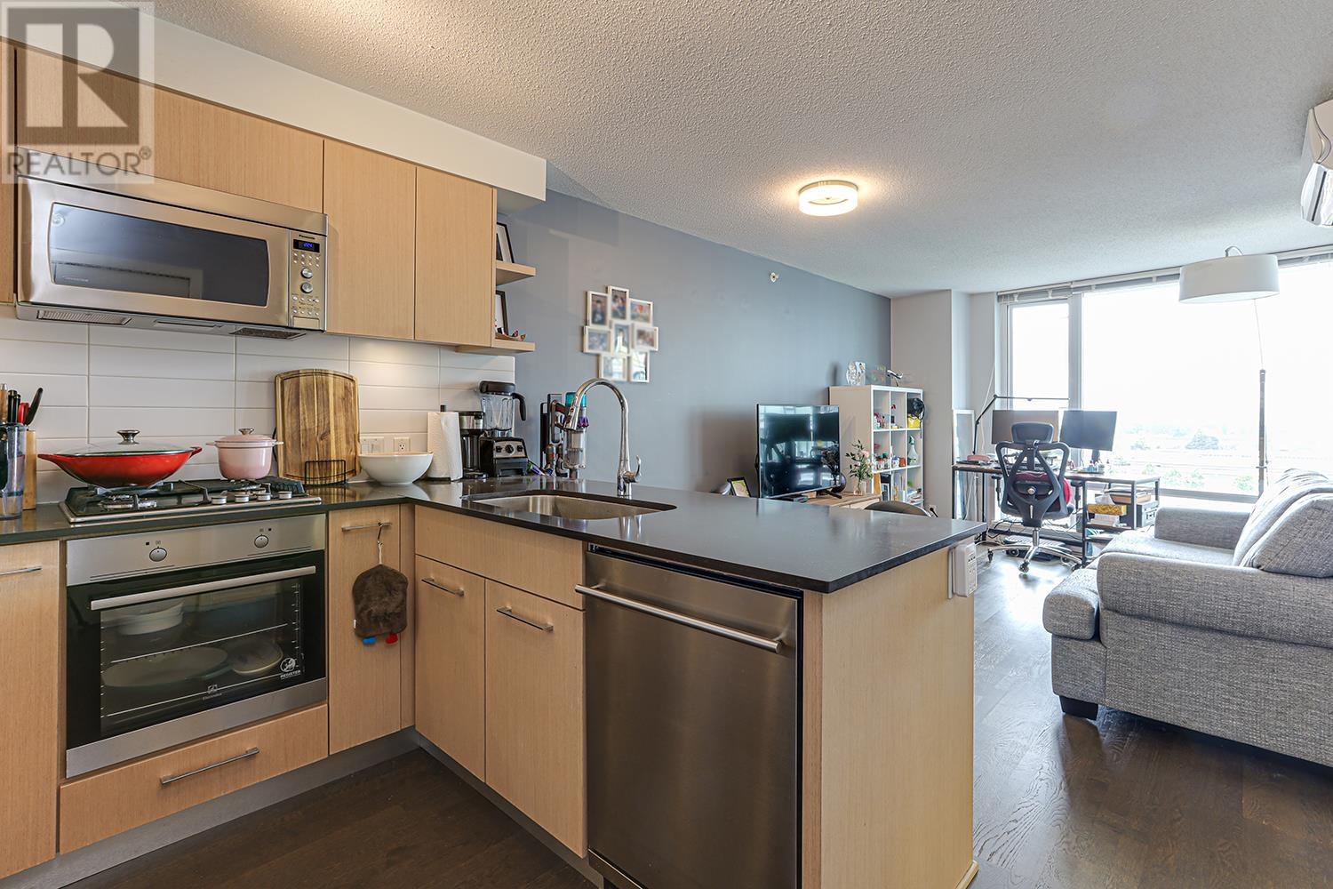 Listing Picture 10 of 23 : 1202 7733 FIRBRIDGE WAY, Richmond / 烈治文 - 魯藝地產 Yvonne Lu Group - MLS Medallion Club Member