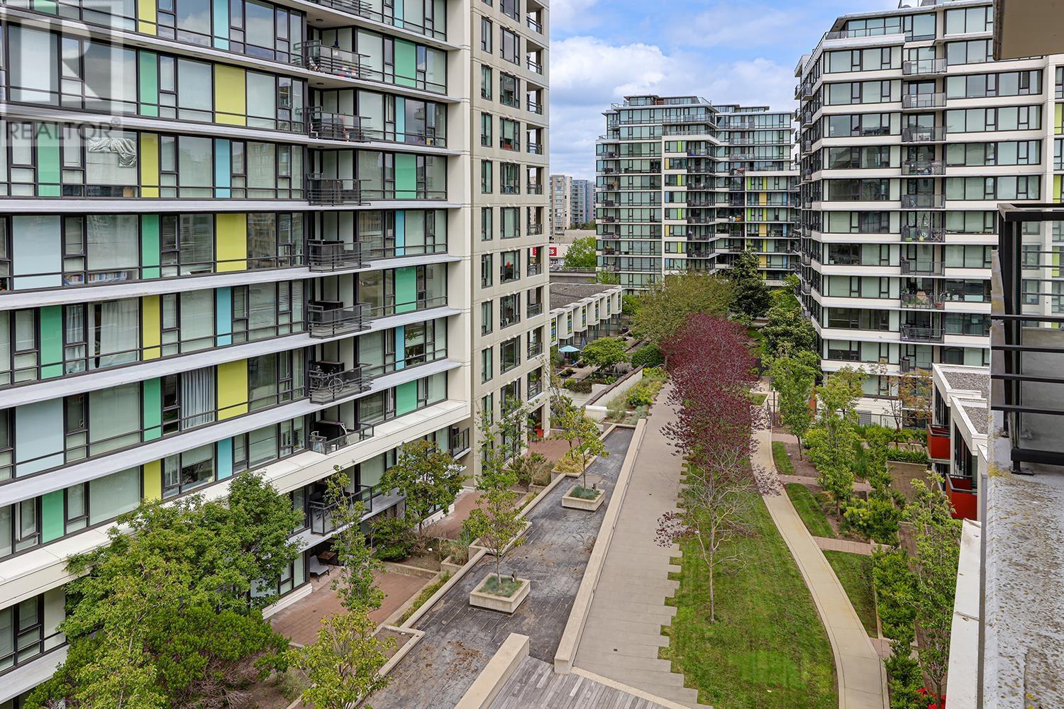 Listing Picture 16 of 23 : 1202 7733 FIRBRIDGE WAY, Richmond / 烈治文 - 魯藝地產 Yvonne Lu Group - MLS Medallion Club Member