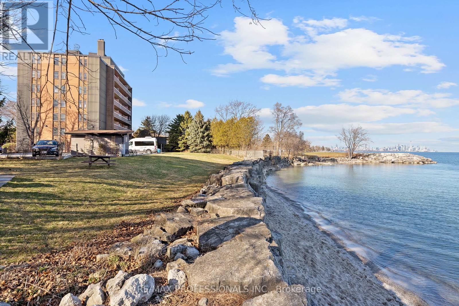 501 - 41 LAKE SHORE DRIVE, Toronto, Ontario