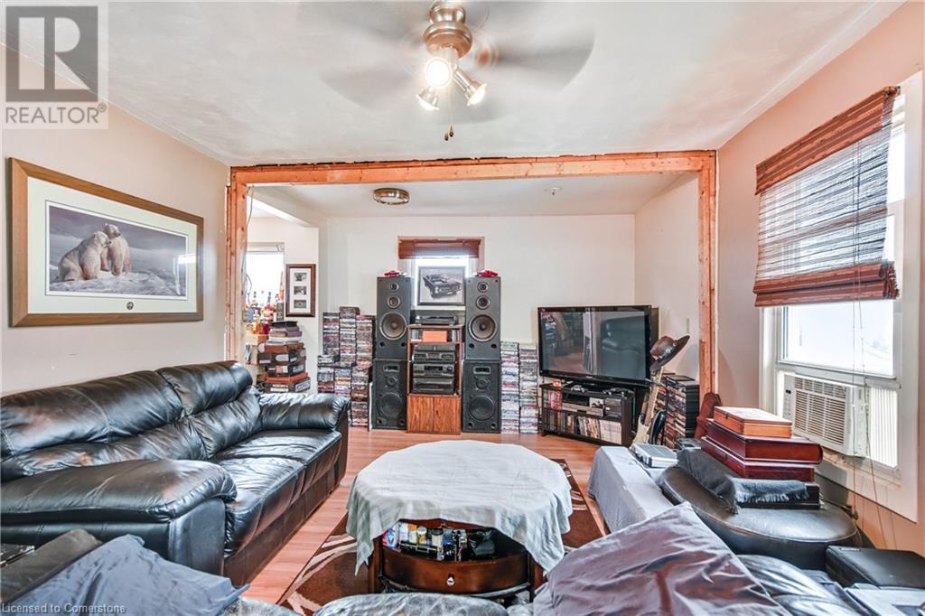 Property at 4674 RYERSON Crescent image 5