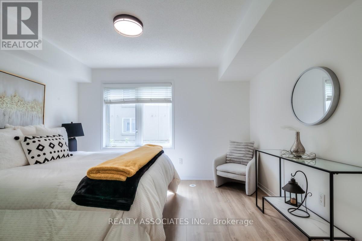 26 - 31 Foundry Avenue, Toronto, Ontario  M6H 4K7 - Photo 17 - W12120444