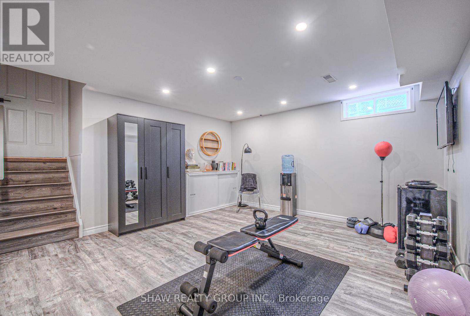 210 Misty Court, Kitchener, Ontario  N2B 3V4 - Photo 36 - X12147592