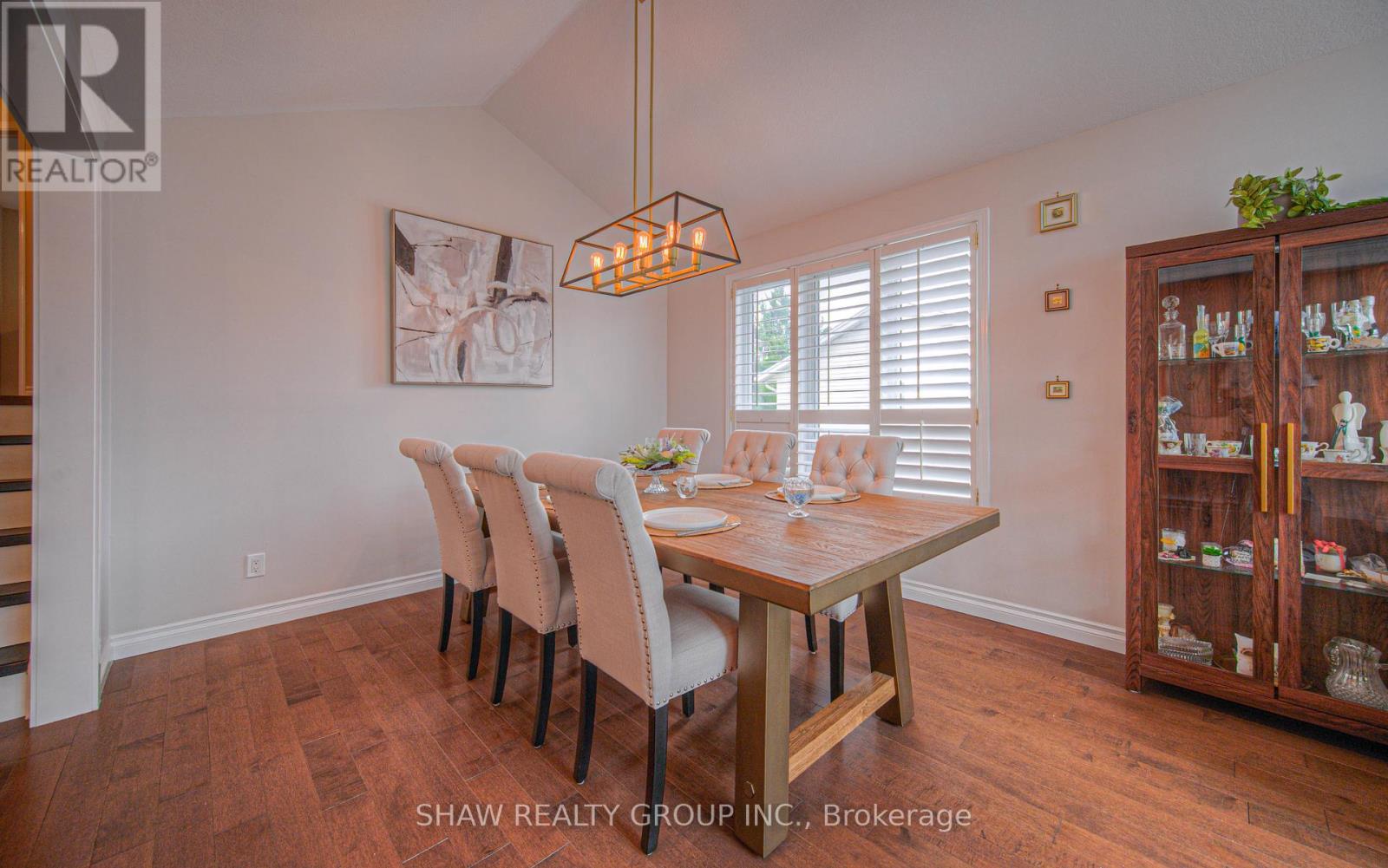 210 Misty Court, Kitchener, Ontario  N2B 3V4 - Photo 5 - X12147592