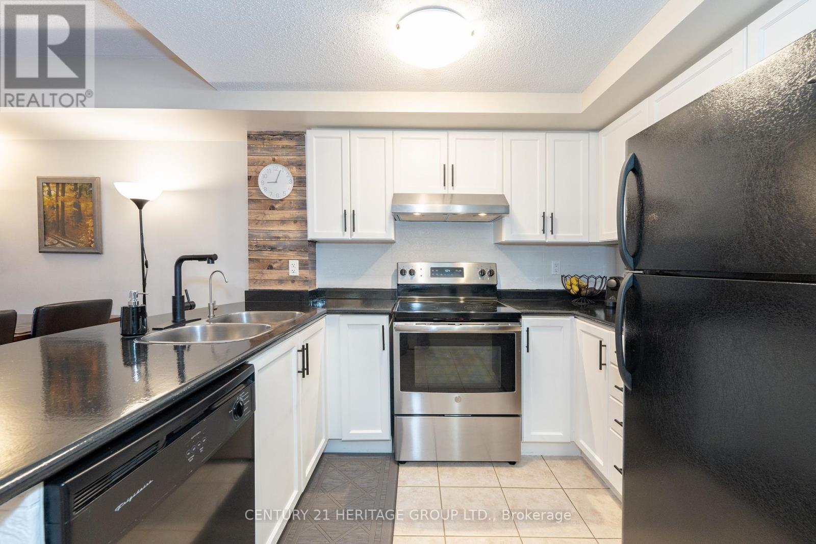 401 - 35 Hunt Avenue, Richmond Hill, Ontario  L4C 4H1 - Photo 6 - N11988747