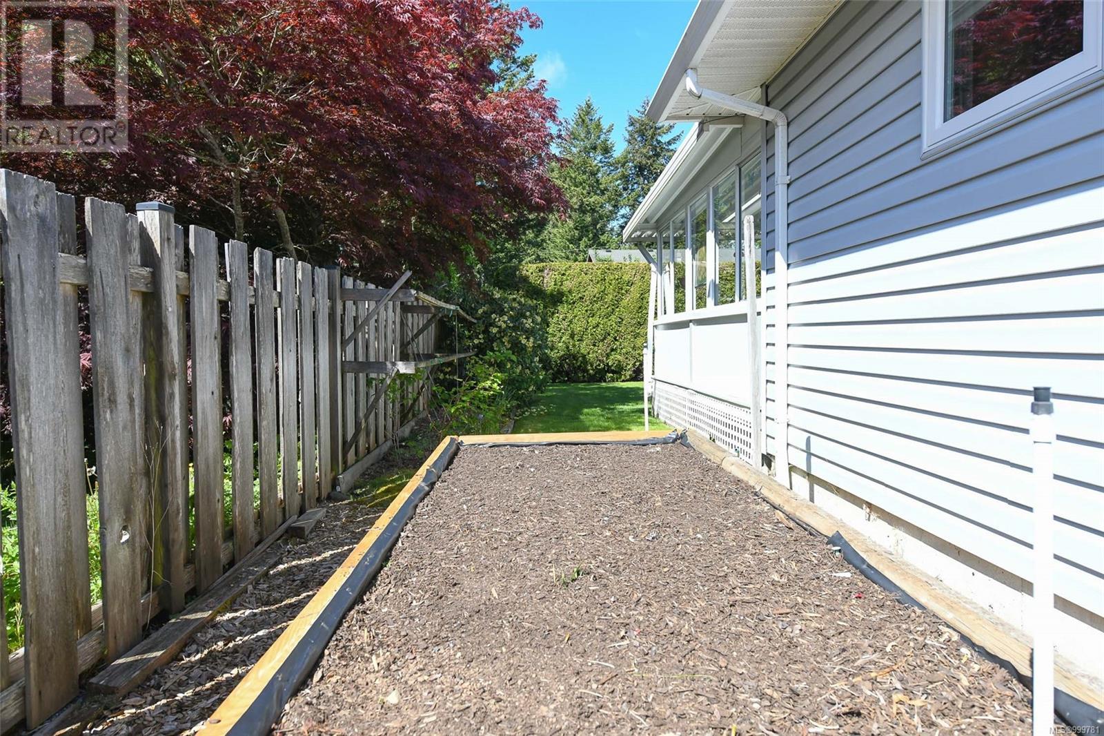 587 Torrence Rd, Comox, British Columbia  V9M 3G8 - Photo 49 - 999781