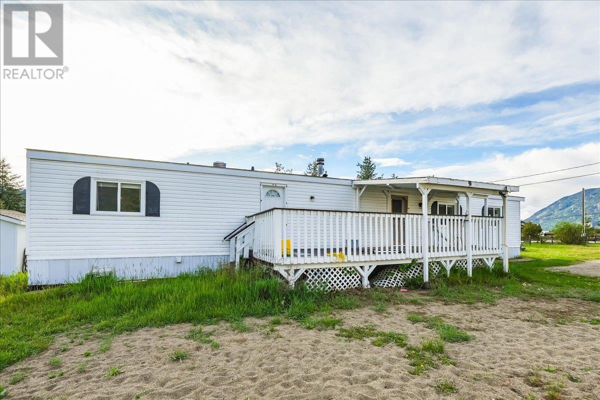 996 Waterloo Road, Ootischenia, British Columbia  V1N 4M3 - Photo 11 - 10337432