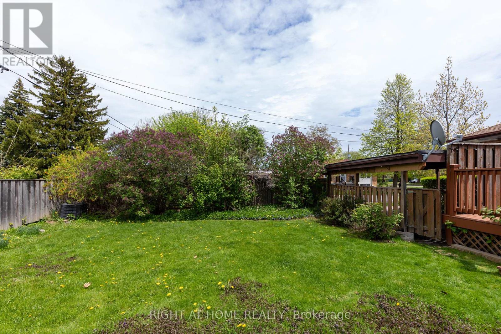 22 Flintridge Road, Toronto, Ontario  M1P 1C1 - Photo 33 - E12147796