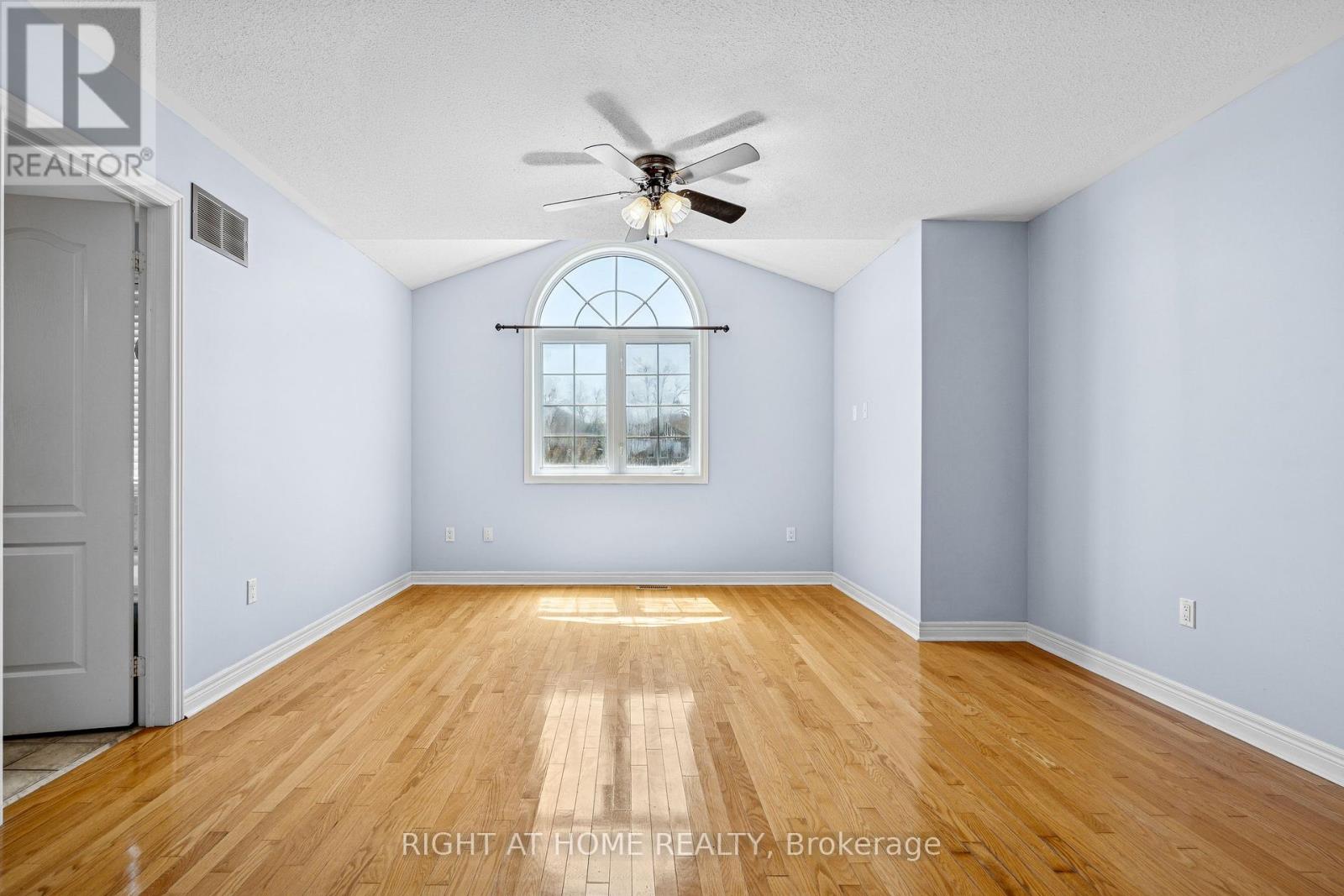 14 Prince Of Wales Drive, Barrie, Ontario  L4N 0T5 - Photo 21 - S12145949