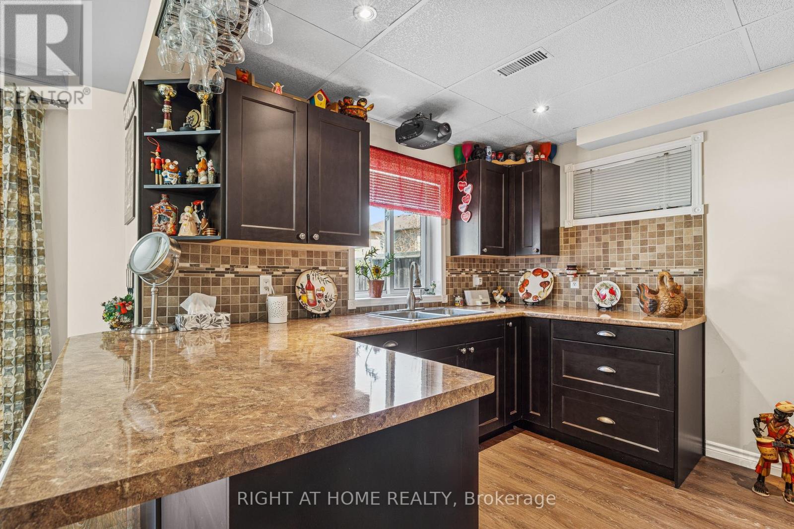 14 Prince Of Wales Drive, Barrie, Ontario  L4N 0T5 - Photo 32 - S12145949