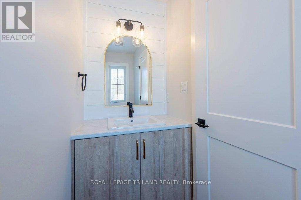 278 Marsh Line, Dutton/dunwich, Ontario  N0L 1J0 - Photo 7 - X12071116