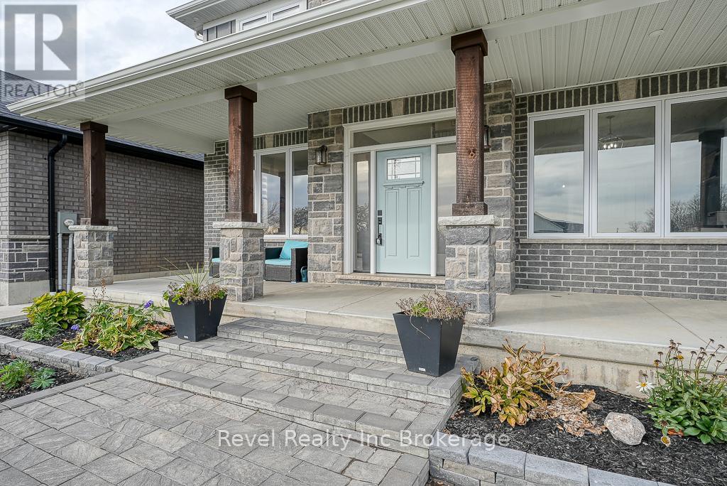 Property at 82 SUNVIEW DRIVE image 3