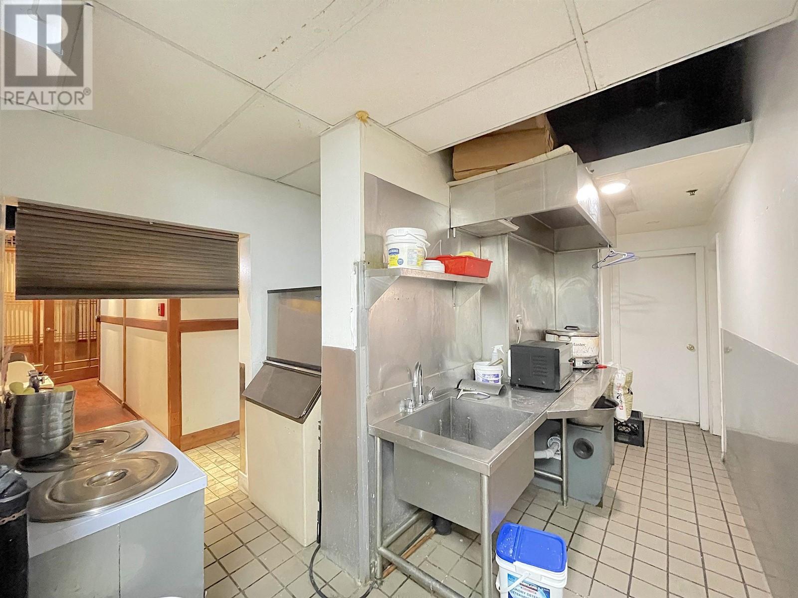 100 1215 W Broadway, Vancouver, British Columbia  V6H 1G7 - Photo 14 - C8066563