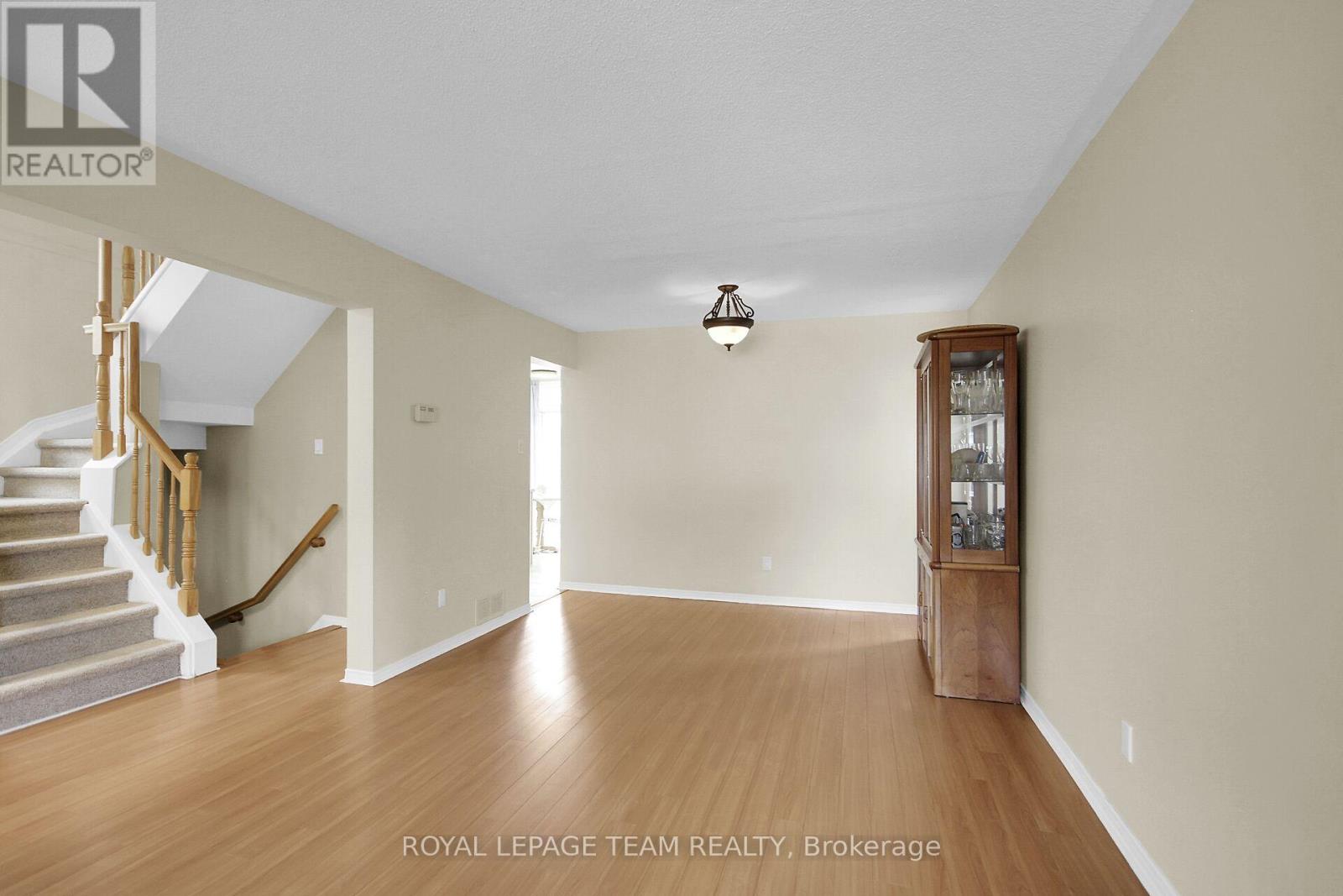 102 Longshire Circle, Ottawa, Ontario  K2J 4K8 - Photo 15 - X12148310