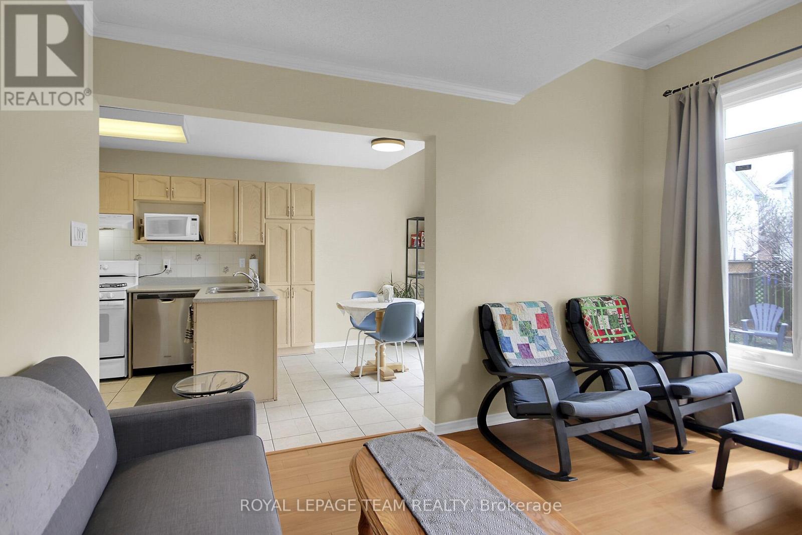102 Longshire Circle, Ottawa, Ontario  K2J 4K8 - Photo 21 - X12148310