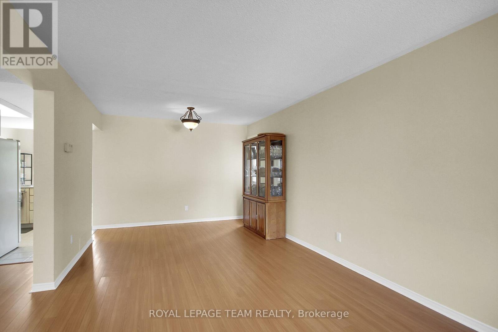 102 Longshire Circle, Ottawa, Ontario  K2J 4K8 - Photo 23 - X12148310