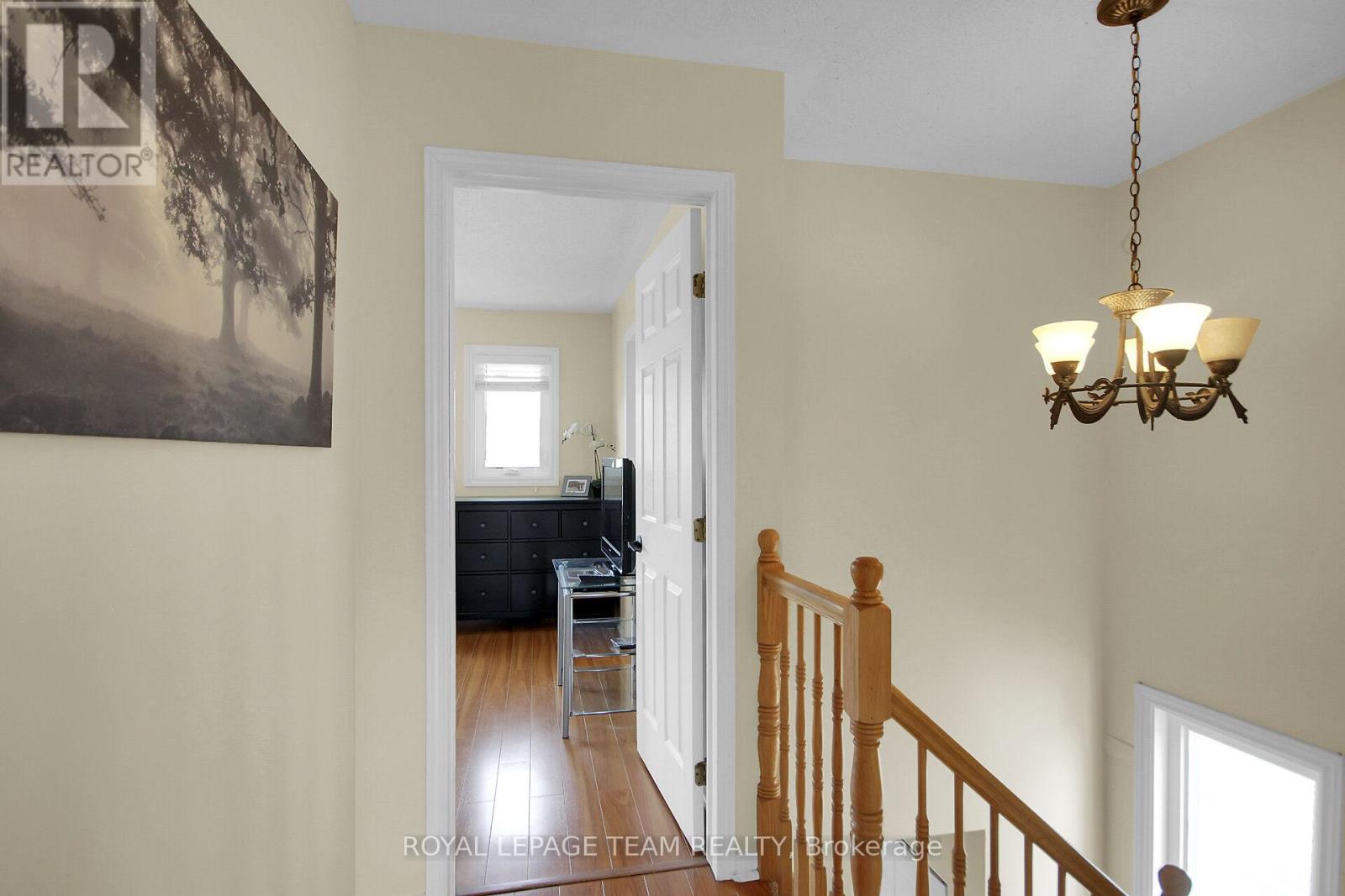 102 Longshire Circle, Ottawa, Ontario  K2J 4K8 - Photo 33 - X12148310