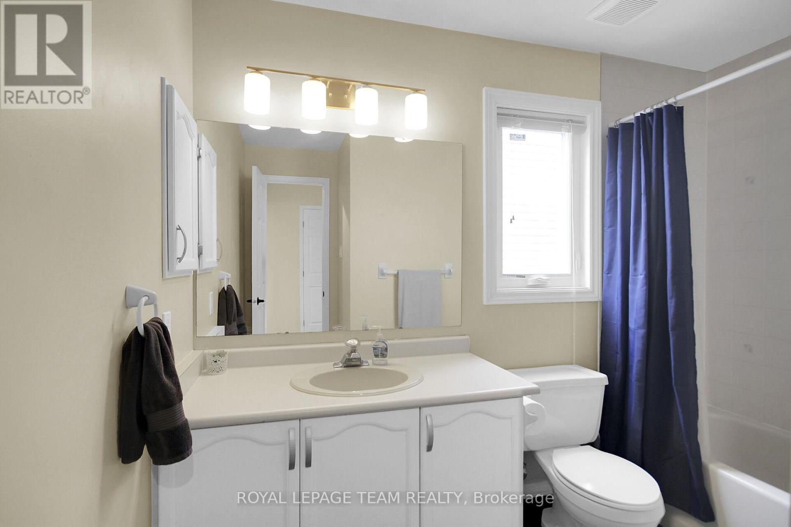 102 Longshire Circle, Ottawa, Ontario  K2J 4K8 - Photo 38 - X12148310