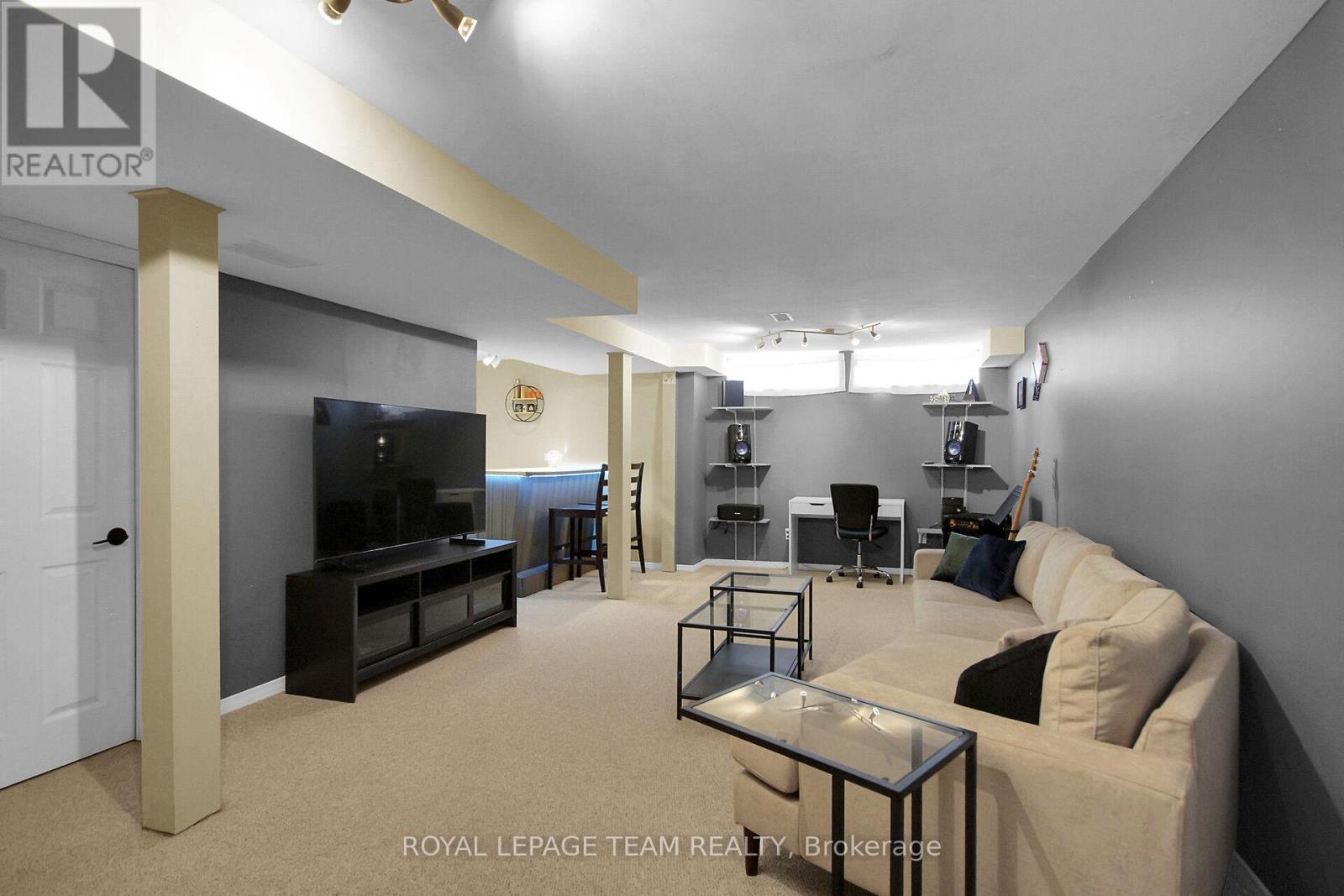 102 Longshire Circle, Ottawa, Ontario  K2J 4K8 - Photo 41 - X12148310