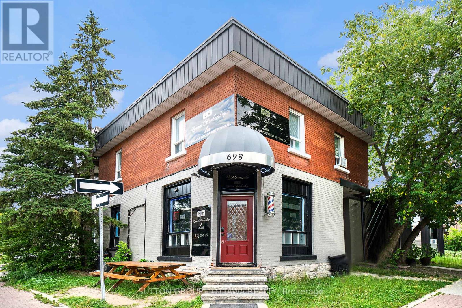 698 COOPER STREET, ottawa, Ontario