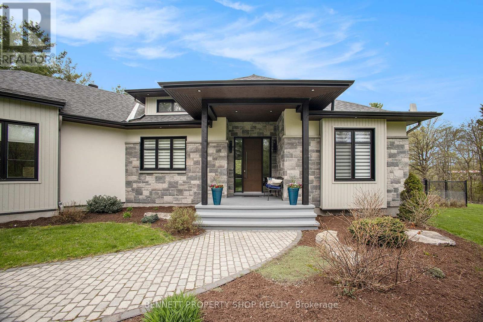 Property at 1950 BECKETT'S CREEK ROAD image 3