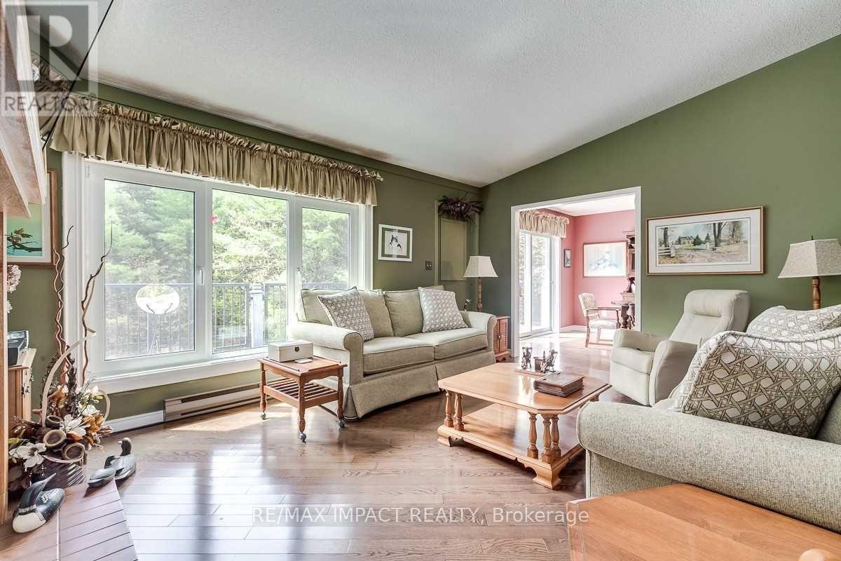 6 Hawke Court, Clarington, Ontario  L0B 1B0 - Photo 5 - E12148329