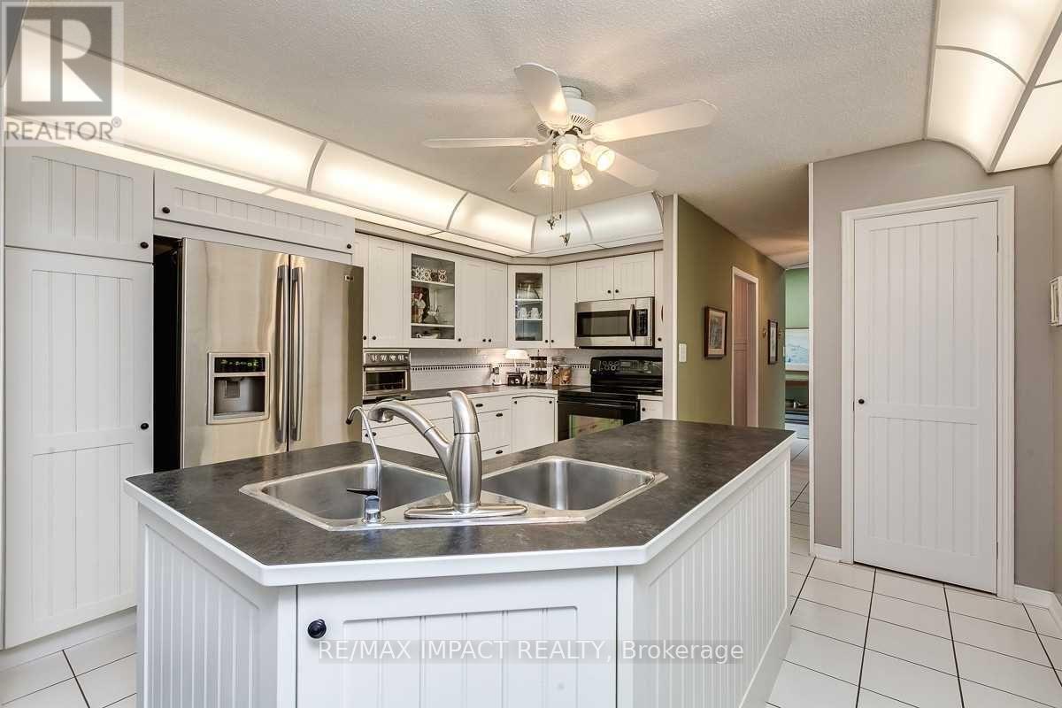 6 Hawke Court, Clarington, Ontario  L0B 1B0 - Photo 9 - E12148329