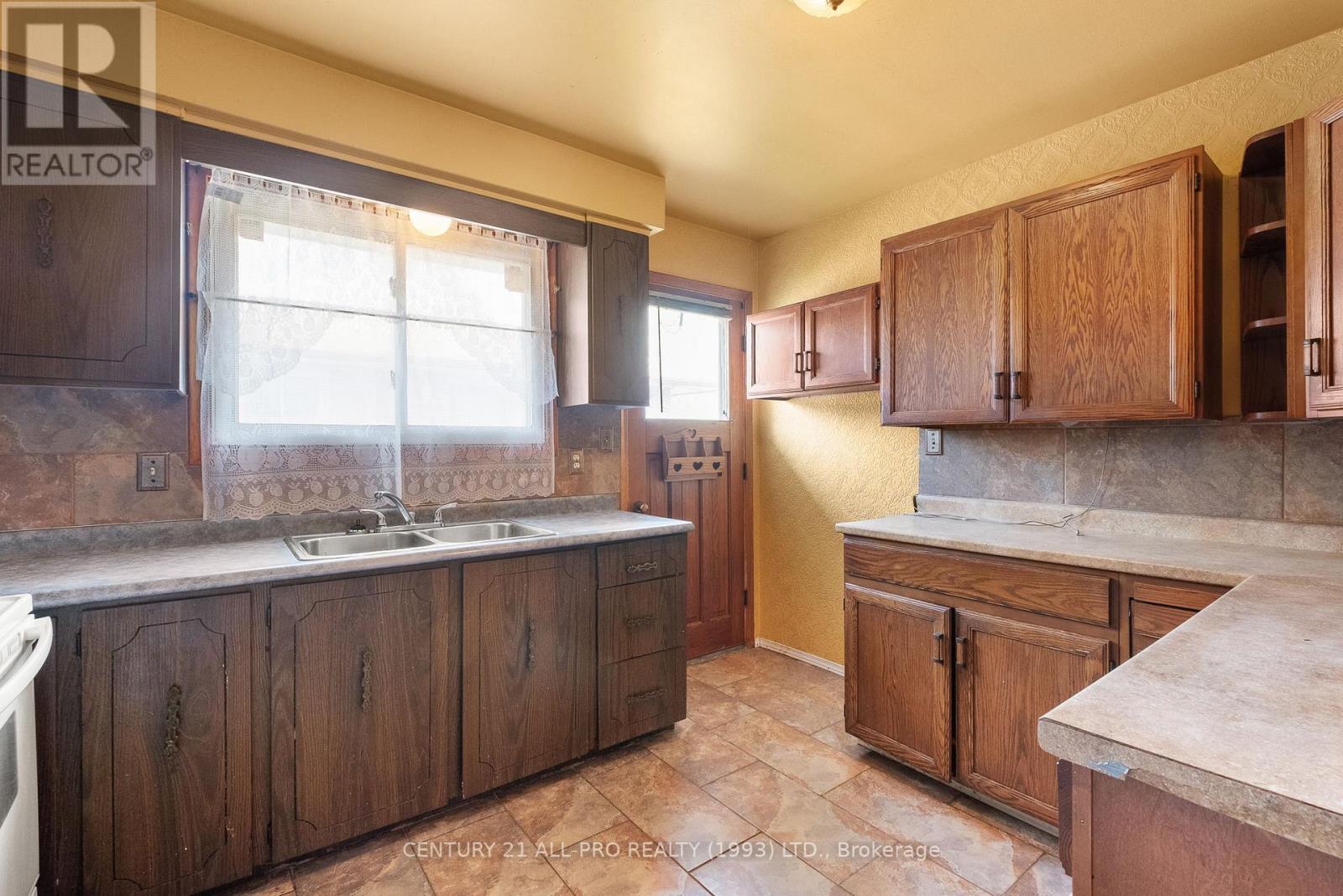 465 King Street E, Cobourg, Ontario  K9A 1M7 - Photo 30 - X12148253
