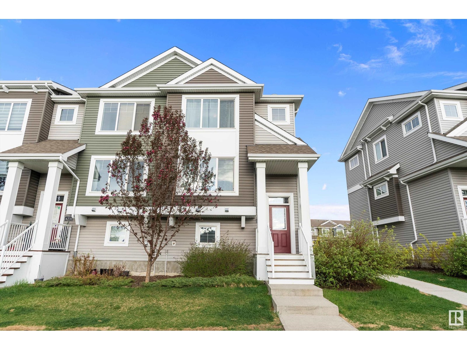 Property at 4229 30 ST NW image 1