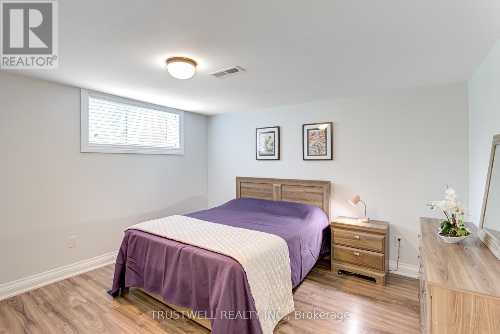 101 Wincott Drive, Toronto, Ontario  M9R 2P5 - Photo 35 - W12147553