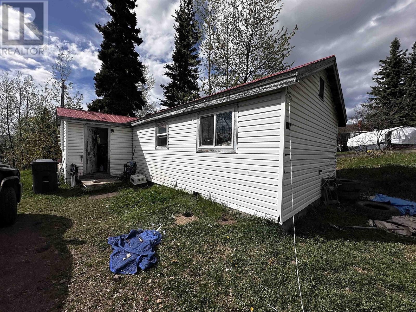 258 Hill Street, Burns Lake, British Columbia  V0J 1E0 - Photo 3 - R3002786