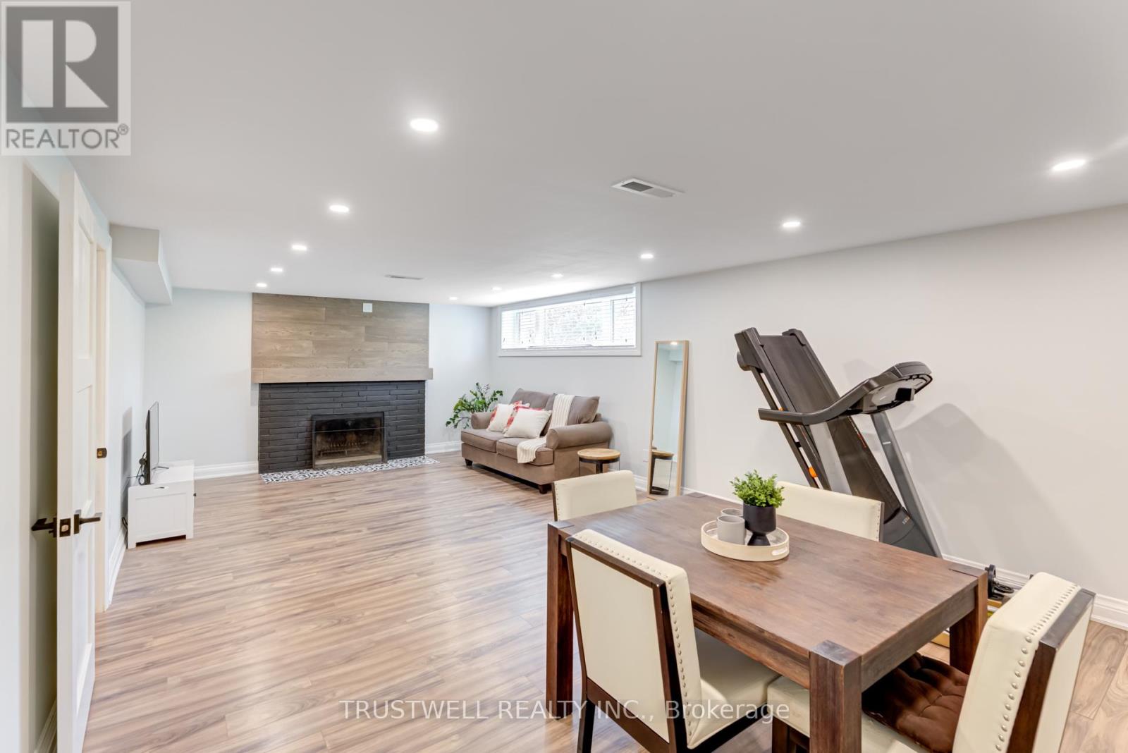 101 Wincott Drive, Toronto, Ontario  M9R 2P5 - Photo 34 - W12147553