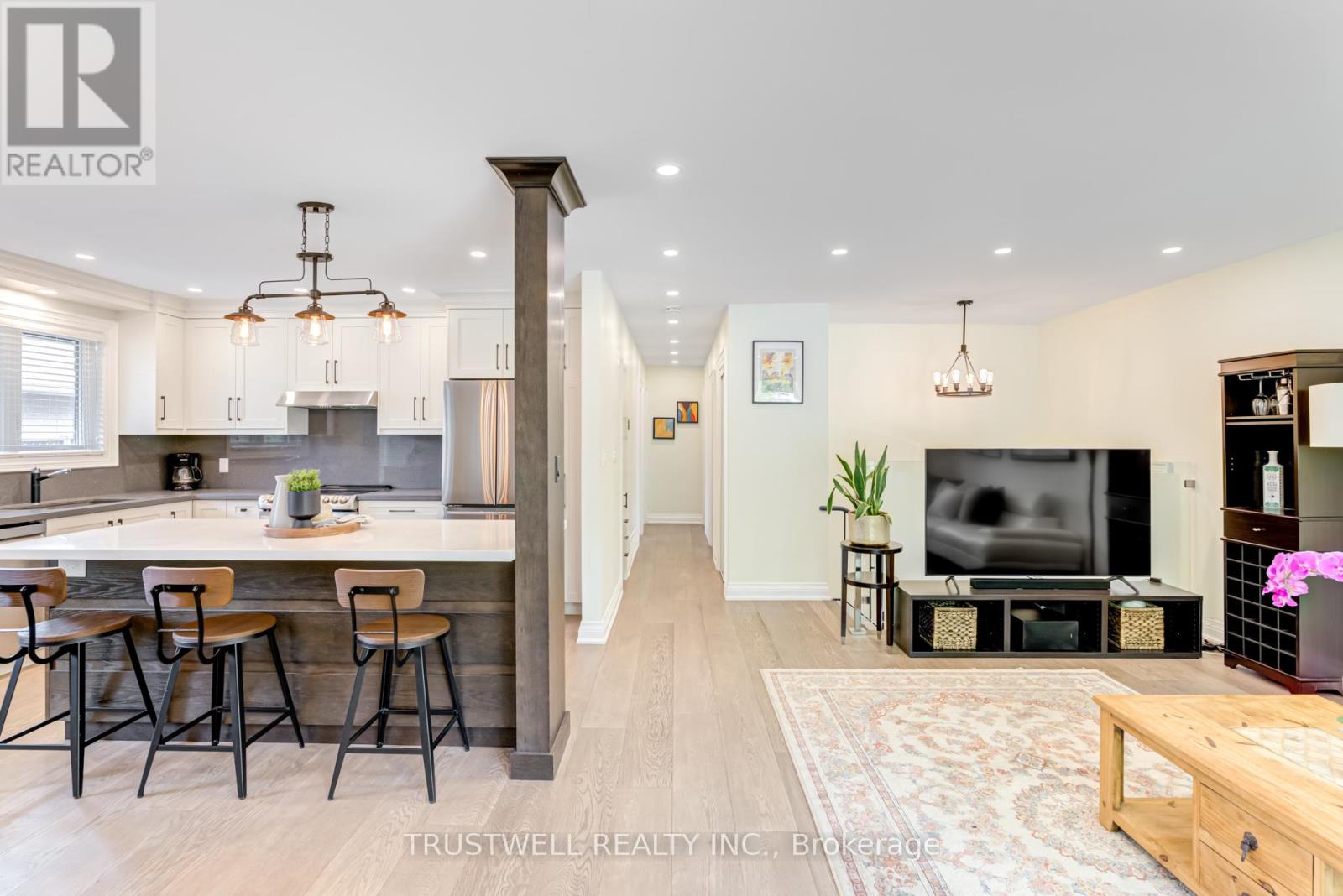 101 Wincott Drive, Toronto, Ontario  M9R 2P5 - Photo 23 - W12147553