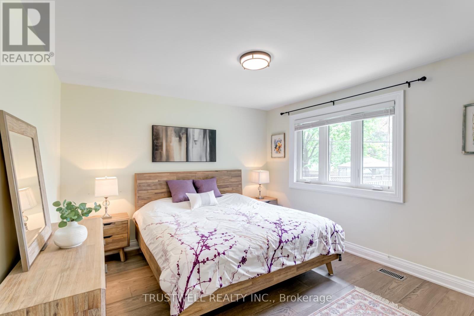 101 Wincott Drive, Toronto, Ontario  M9R 2P5 - Photo 24 - W12147553