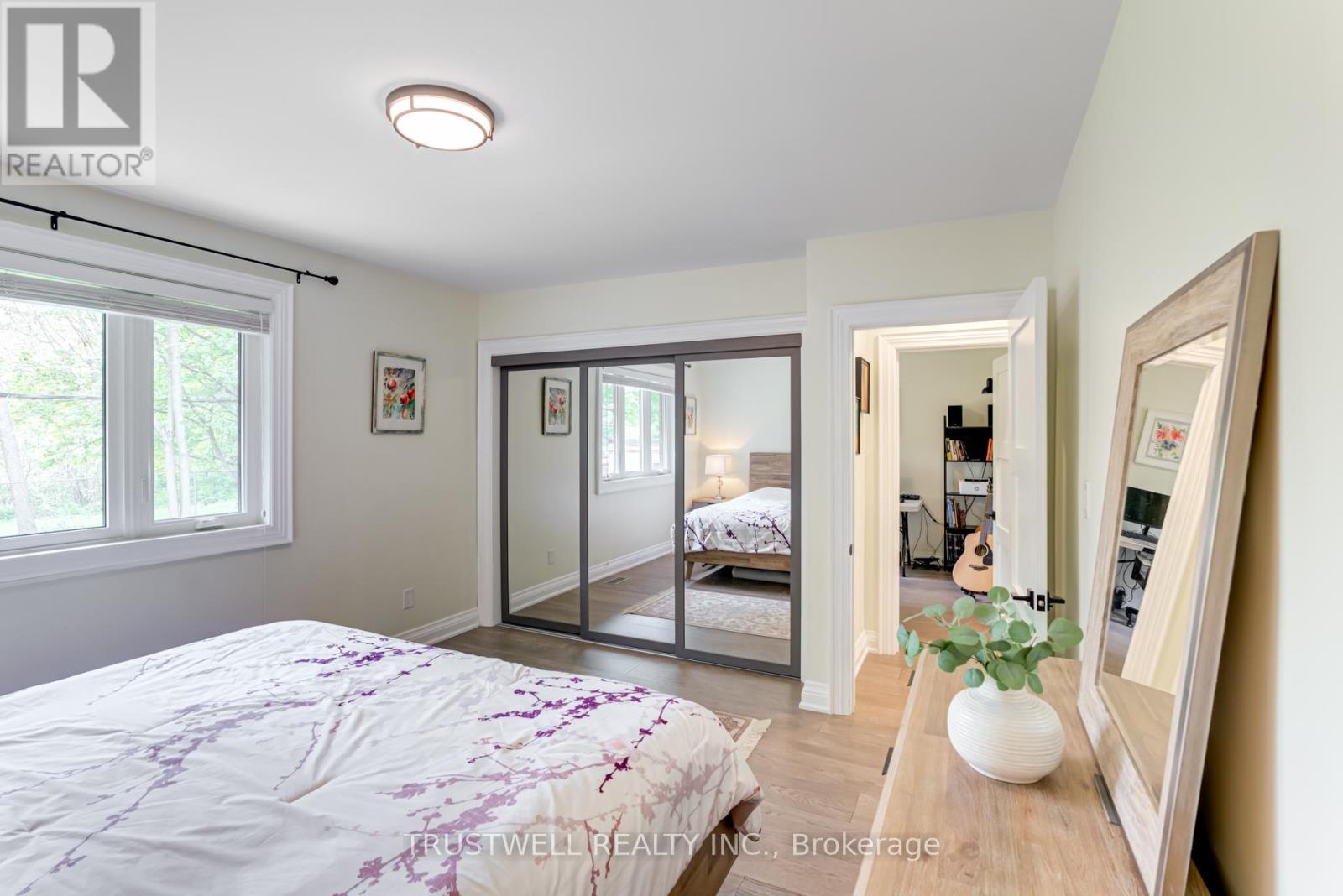 101 Wincott Drive, Toronto, Ontario  M9R 2P5 - Photo 25 - W12147553