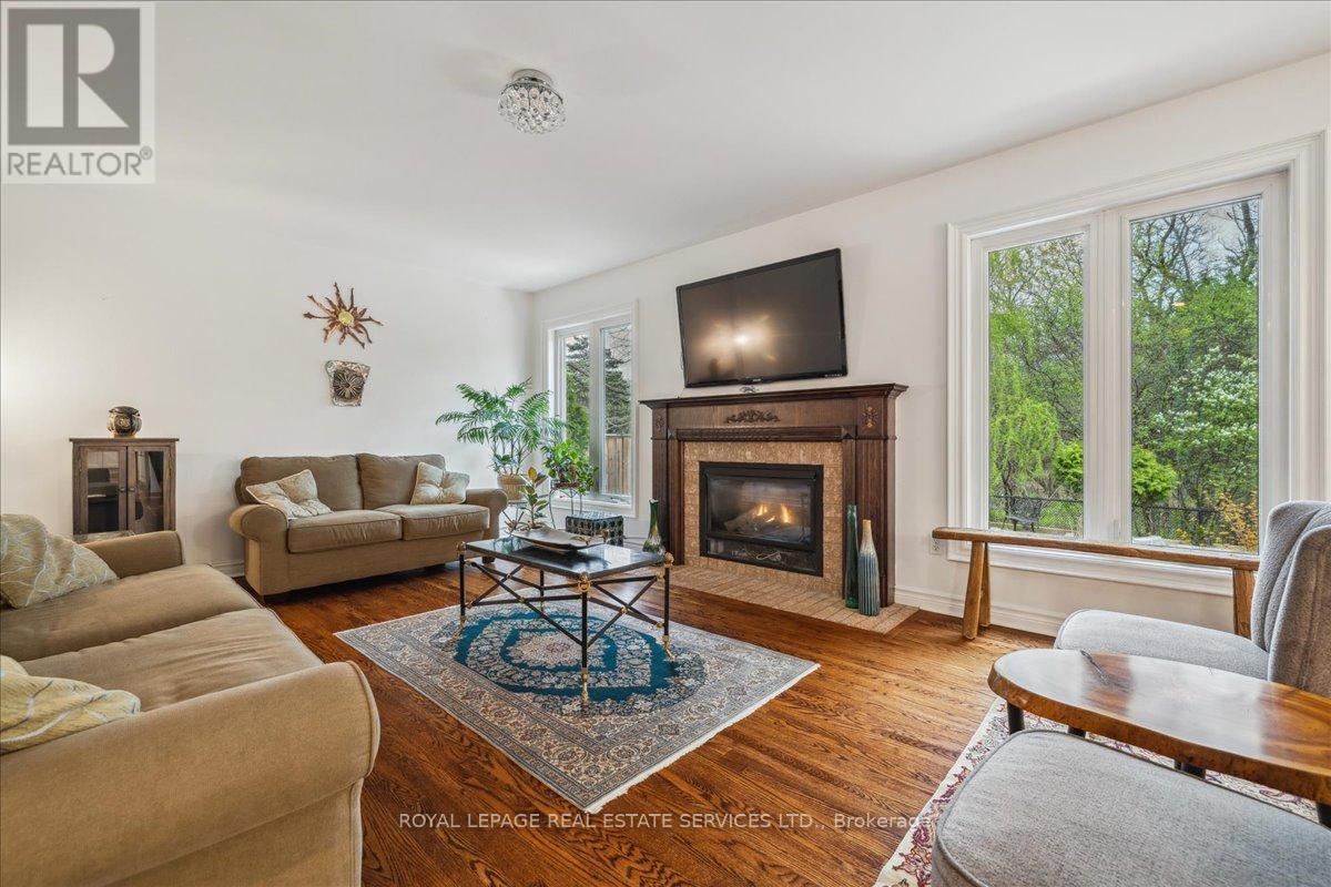 2317 Carpenters Circle, Oakville, Ontario  L6M 3C7 - Photo 16 - W12145090