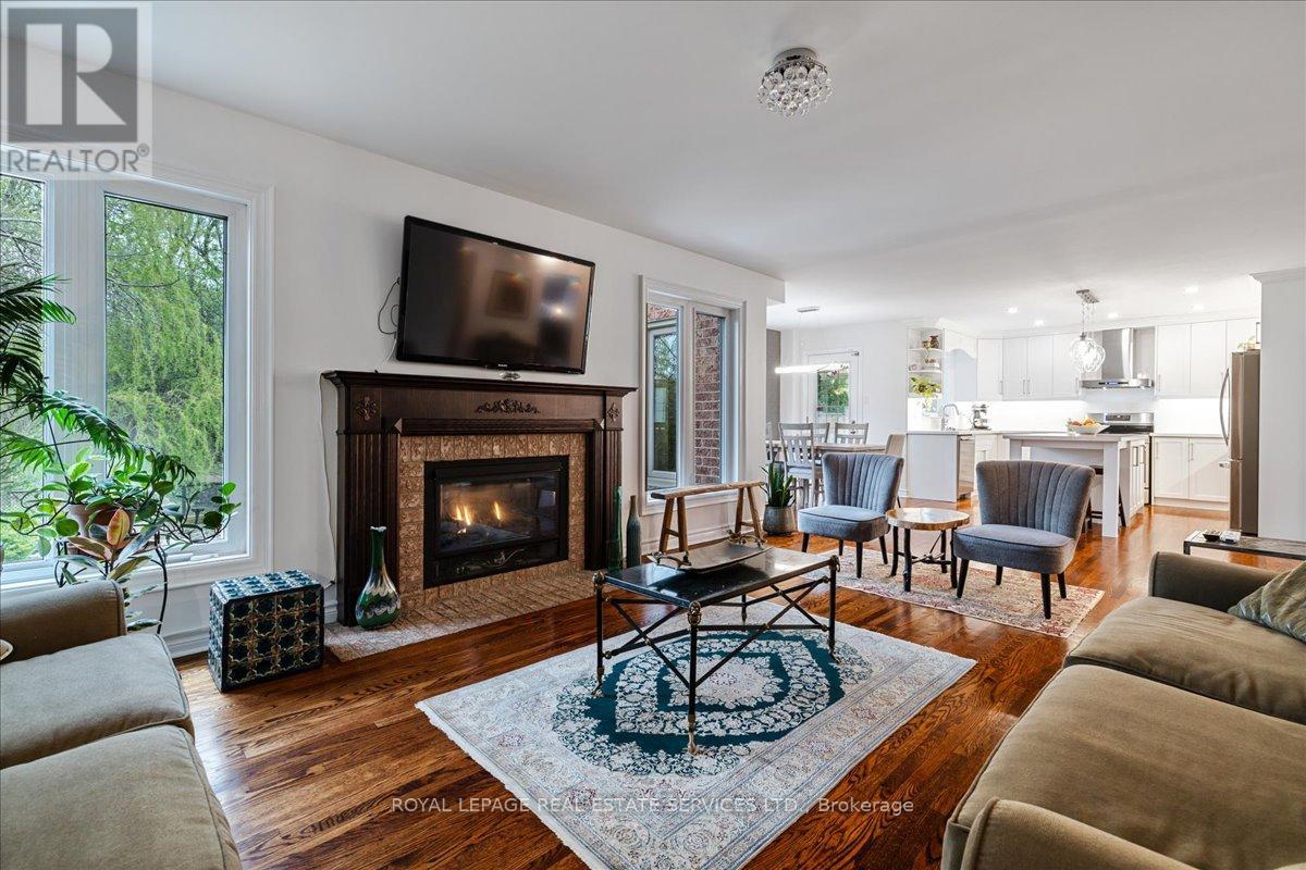 2317 Carpenters Circle, Oakville, Ontario  L6M 3C7 - Photo 17 - W12145090