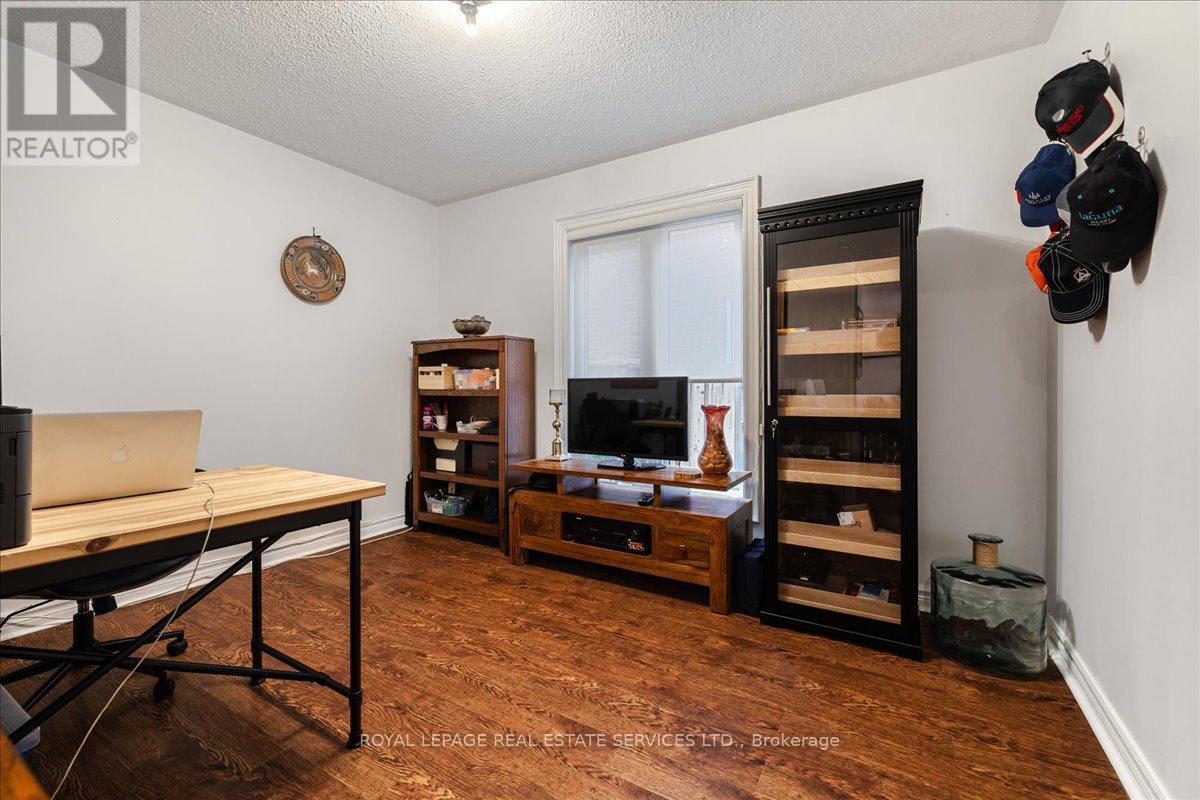 2317 Carpenters Circle, Oakville, Ontario  L6M 3C7 - Photo 25 - W12145090
