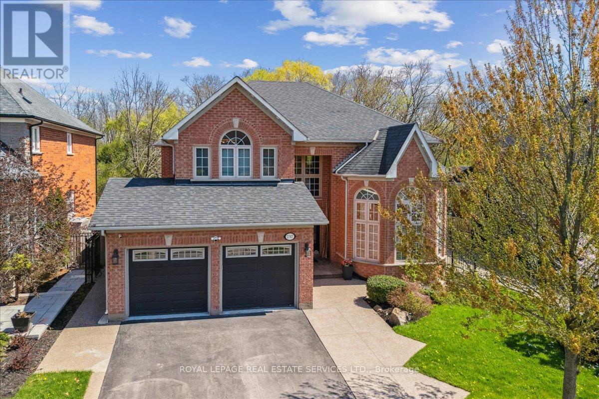 2317 Carpenters Circle, Oakville, Ontario  L6M 3C7 - Photo 4 - W12145090