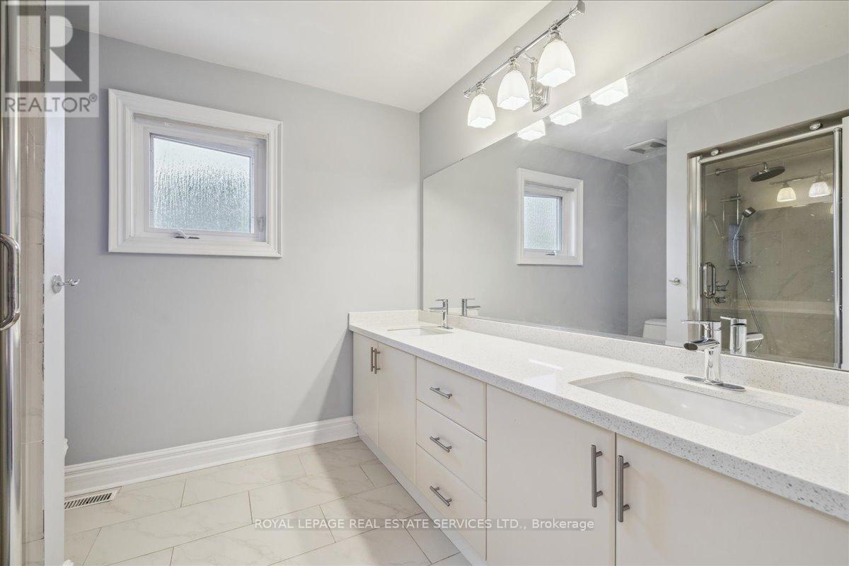 2317 Carpenters Circle, Oakville, Ontario  L6M 3C7 - Photo 32 - W12145090