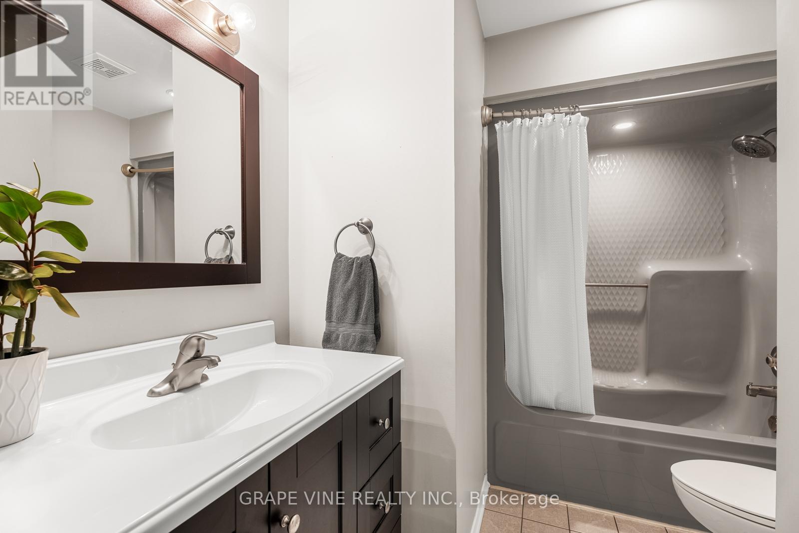 1651 Westport Crescent, Ottawa, Ontario  K1C 6C4 - Photo 28 - X12063842