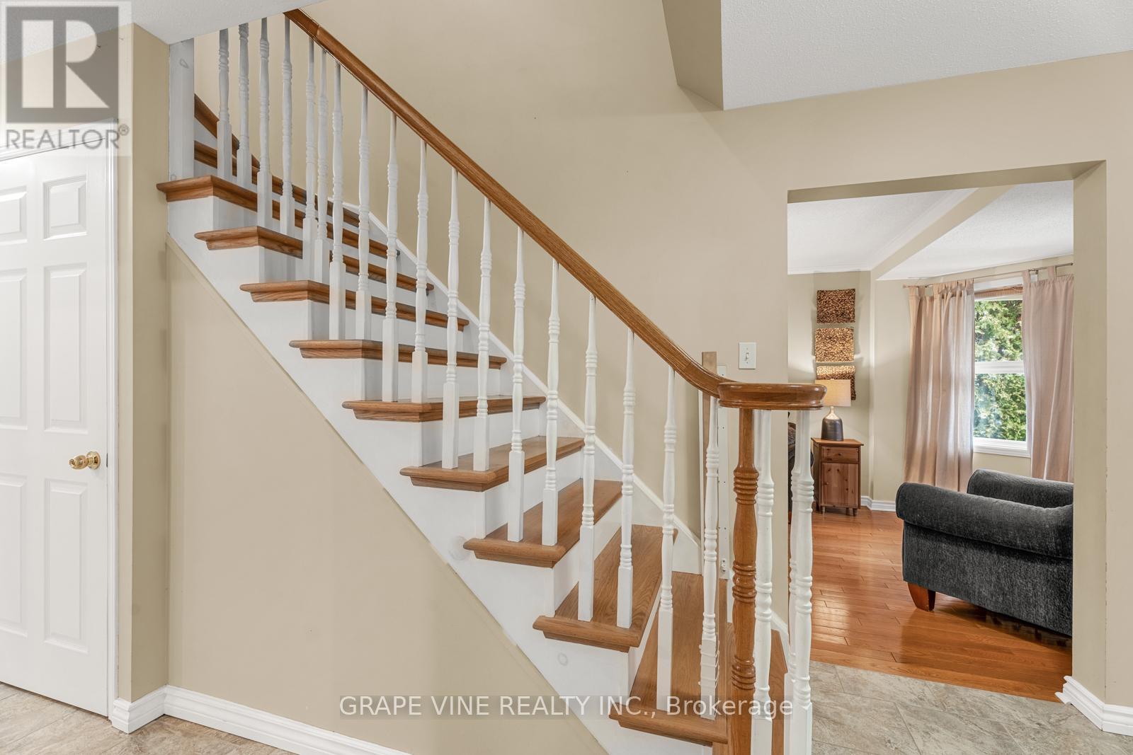 1651 Westport Crescent, Ottawa, Ontario  K1C 6C4 - Photo 19 - X12063842
