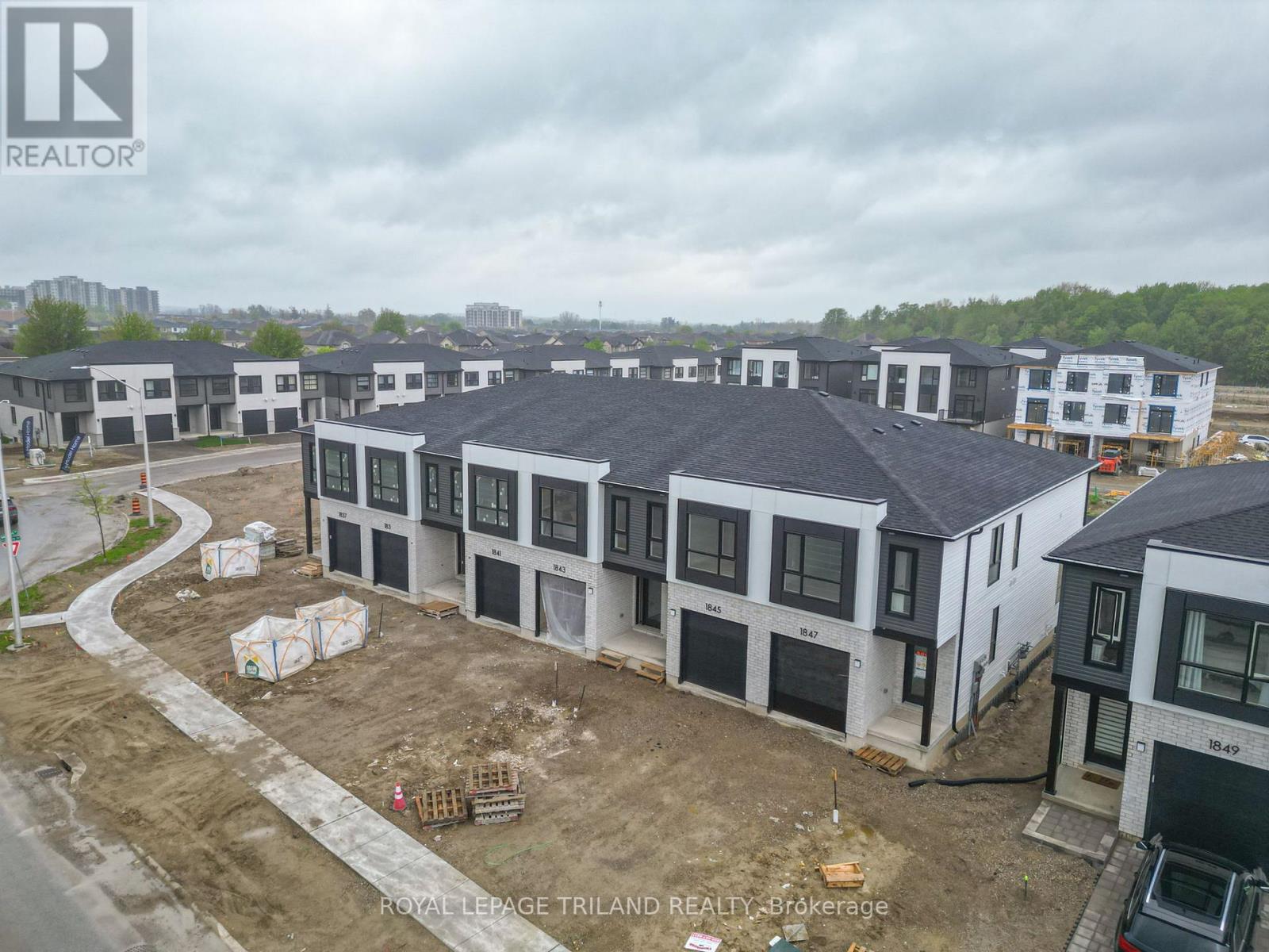 Property at 1843 DALMAGARRY ROAD image 2