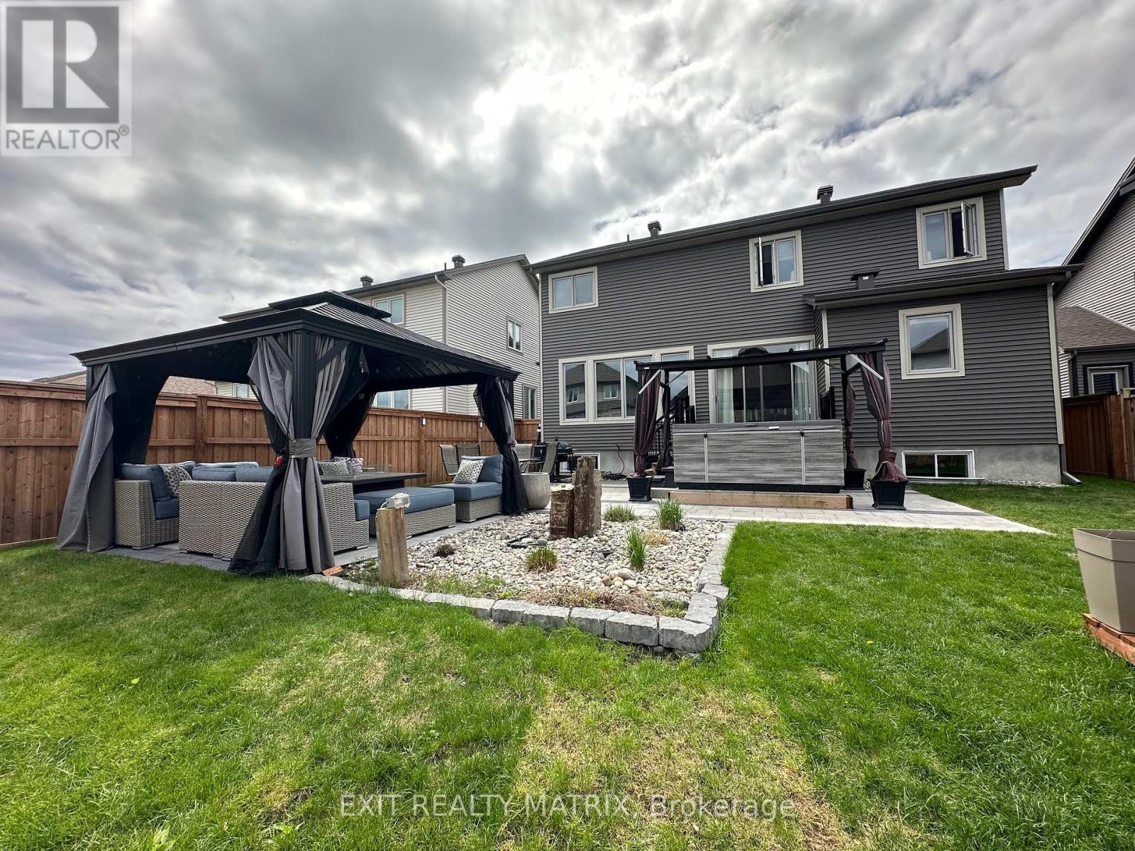 99 Station Trail, Russell, Ontario  K4R 0A3 - Photo 46 - X12074840